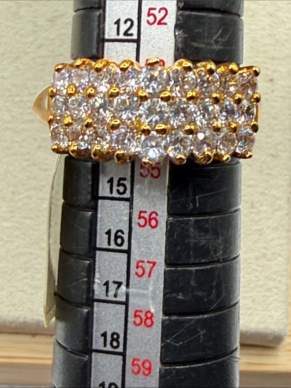N/A elegant gold
